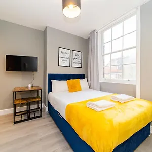 Studio Flat Next To I Ms12 Apartment
